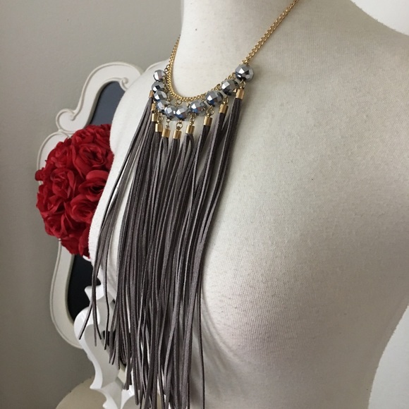 ❤️SOLD IN BOUTIQUE 🌺Steve Madden
Necklace - Picture 5 of 7
